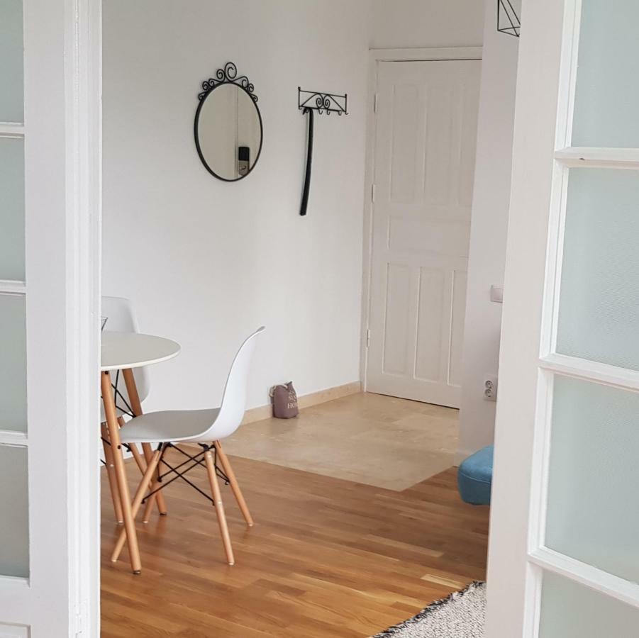 شقة Old Town Apartament ترجوفيشت المظهر الخارجي الصورة